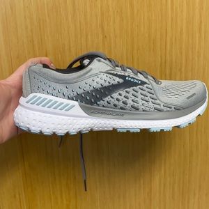 BRAND NEW Brooks Women’s Running Shoes